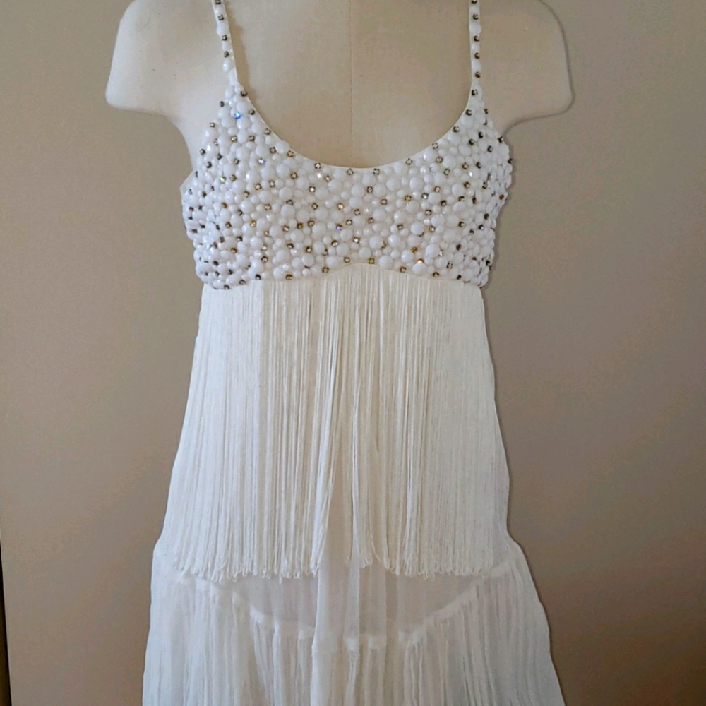 Parrot wite open shoulder embroidered white dress for 15years old